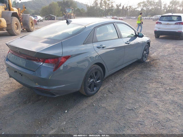 46001011 :رقم المزاد ، KMHLM4AG9MU092966 vin ، 2021 Hyundai Elantra Sel مزاد بيع
