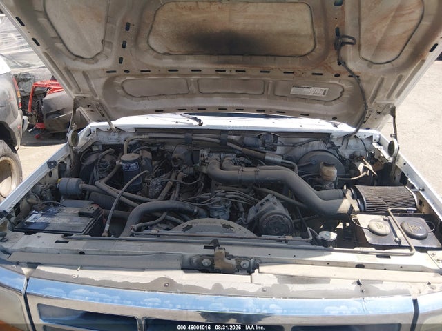 46001016 :رقم المزاد ، 1FTJX35G2NKA83756 vin ، 1992 Ford F350 مزاد بيع