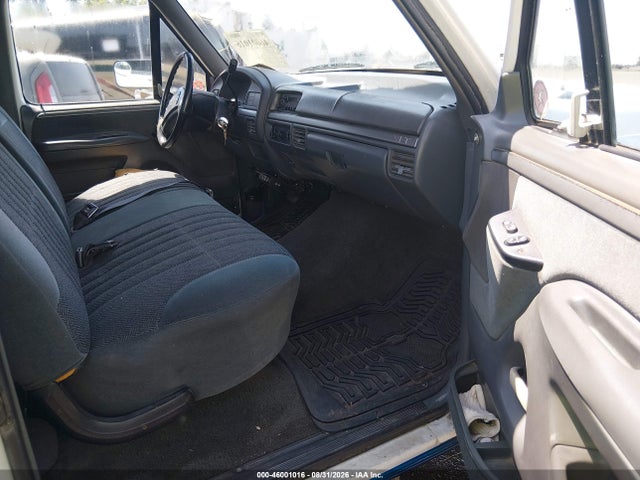 46001016 :رقم المزاد ، 1FTJX35G2NKA83756 vin ، 1992 Ford F350 مزاد بيع