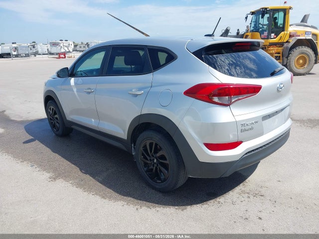 46001051 :رقم المزاد ، KM8J23A43HU514829 vin ، 2017 Hyundai Tucson Se مزاد بيع