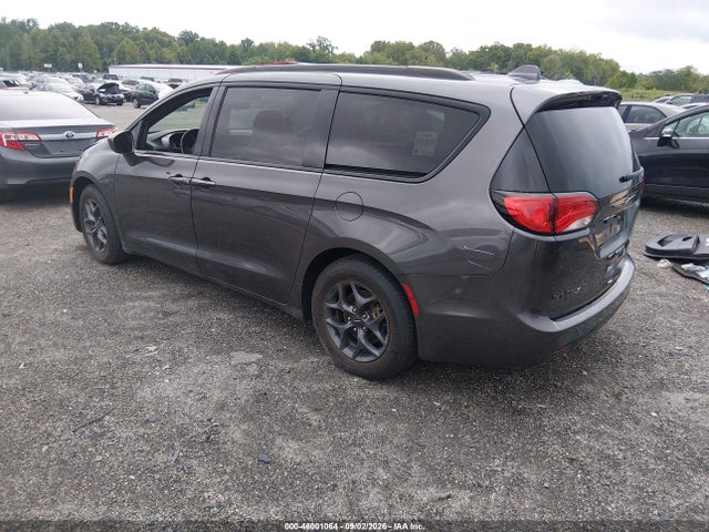 Auction sale of the 2018 Chrysler Pacifica Touring L, vin: 2C4RC1BG8JR227541, lot number: 46001064
