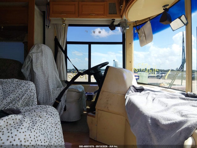 Aukcja sprzedaży 2002 Freightliner Chassis X Line Motor Home, vin: 4UZAAHAK52CJ83604, numer aukcji: 46001076