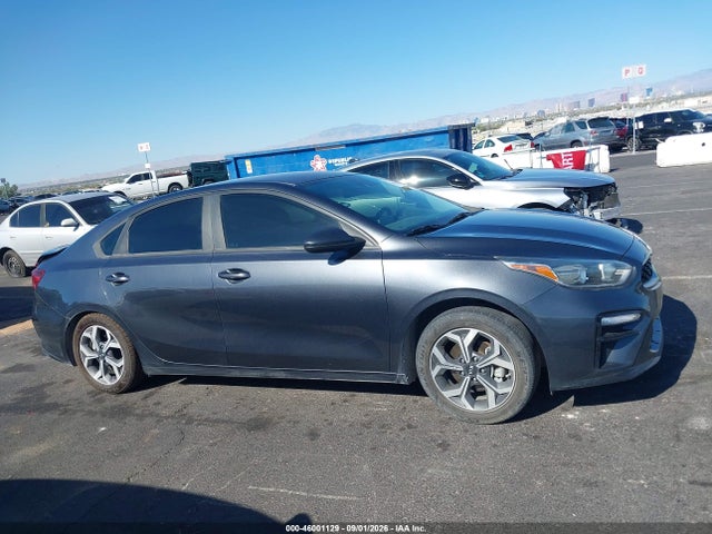 3KPF24AD1ME305081 KIA Forte Lxs
