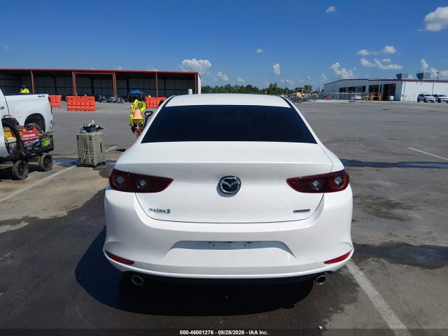 46001276 :رقم المزاد ، 3MZBPACL7NM317615 vin ، 2022 Mazda Mazda3 Preferred مزاد بيع