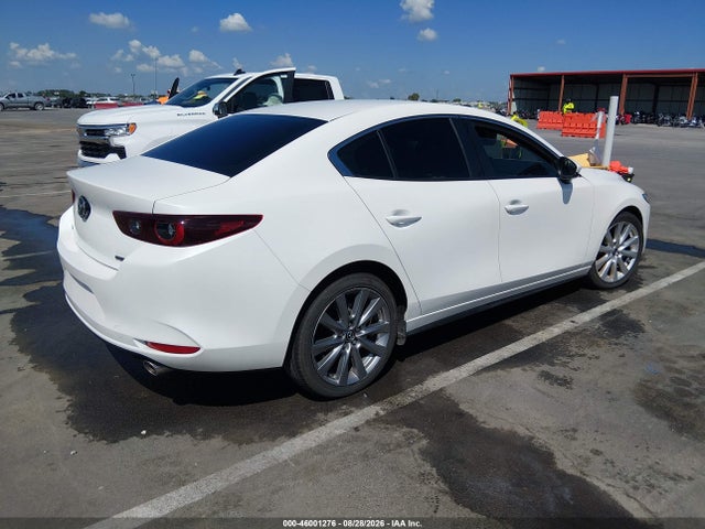 46001276 :رقم المزاد ، 3MZBPACL7NM317615 vin ، 2022 Mazda Mazda3 Preferred مزاد بيع