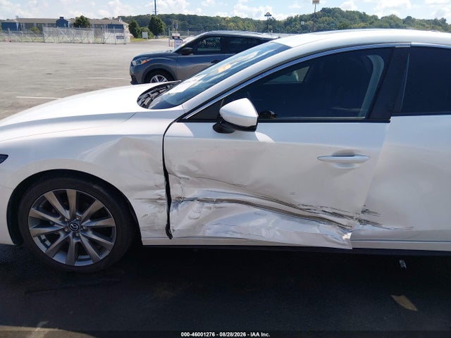 46001276 :رقم المزاد ، 3MZBPACL7NM317615 vin ، 2022 Mazda Mazda3 Preferred مزاد بيع