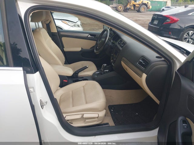 Продажа на аукционе авто 2015 Volkswagen Jetta 2.0l Tdi Se, vin: 3VWLA7AJ1FM265734, номер лота: 46001329