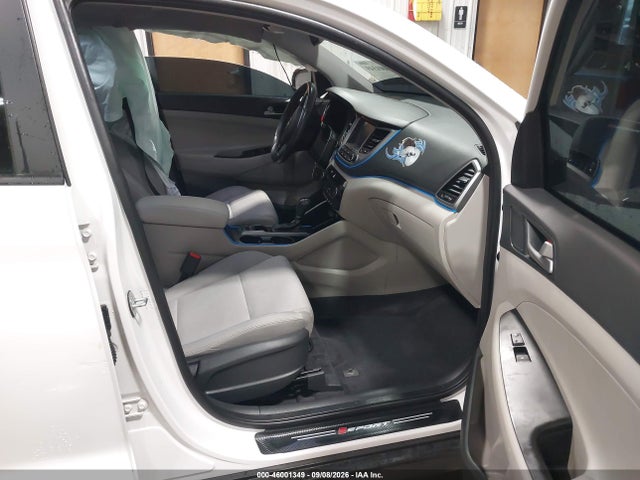 Hyundai Tucson Value 2018 KM8J3CA25JU685213 Image 5