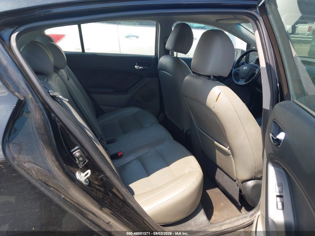 46001371 :رقم المزاد ، KNAFX5A85F5261057 vin ، 2015 Kia Forte Ex مزاد بيع