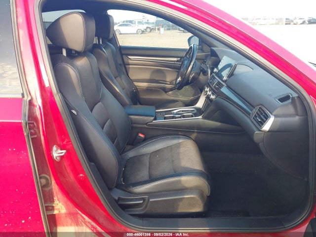 2018 Honda Accord Sport 2.0t მანქანა იყიდება აუქციონზე, vin: 1HGCV2F32JA002633, აუქციონის ნომერი: 46001386