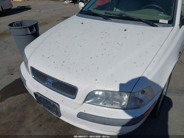 46001511 :رقم المزاد ، YV1VS29511F672877 vin ، 2001 Volvo S40 A/sport Edition مزاد بيع