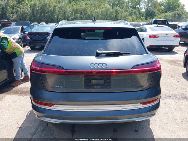 Aukcja sprzedaży 2019 Audi E-tron Premium Plus, vin: WA1VAAGE3KB006208, numer aukcji: 46001597