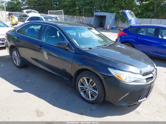 46001621 :رقم المزاد ، 4T1BF1FK5FU908771 vin ، 2015 Toyota Camry Se مزاد بيع
