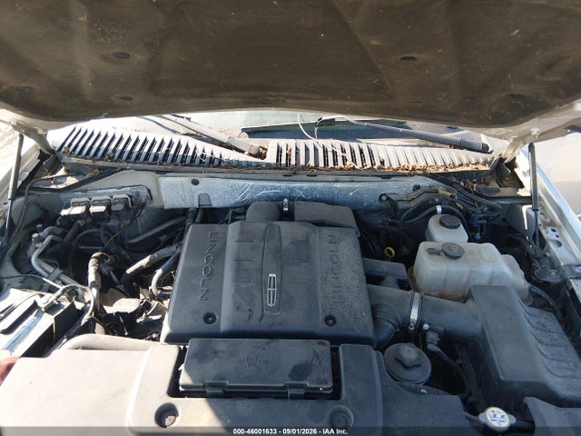 46001633 :رقم المزاد ، 5LMJJ2J53AEJ07600 vin ، 2010 Lincoln Navigator مزاد بيع