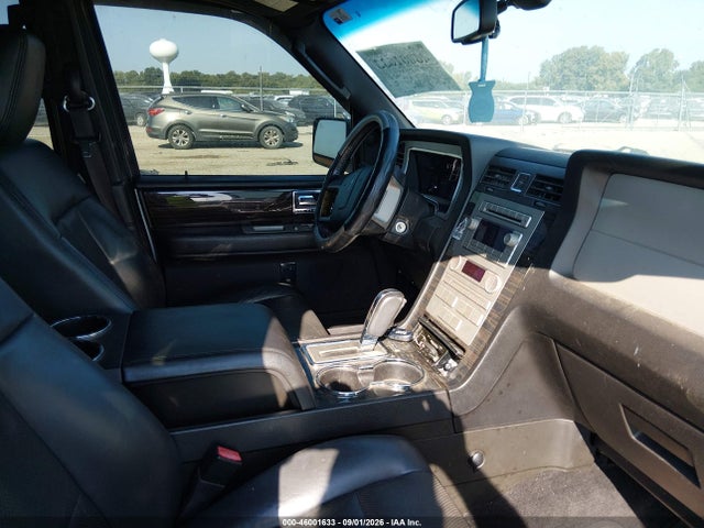 46001633 :رقم المزاد ، 5LMJJ2J53AEJ07600 vin ، 2010 Lincoln Navigator مزاد بيع