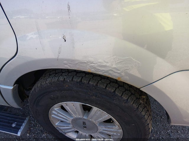 46001633 :رقم المزاد ، 5LMJJ2J53AEJ07600 vin ، 2010 Lincoln Navigator مزاد بيع