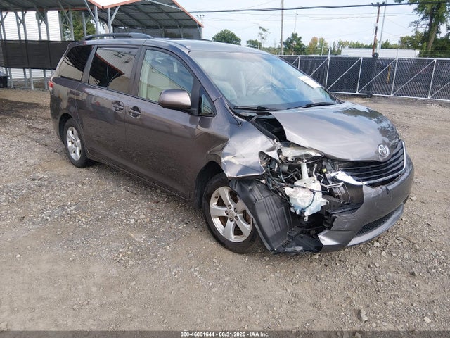 46001644 :رقم المزاد ، 5TDKK3DC2DS391888 vin ، 2013 Toyota Sienna Le V6 8 Passenger مزاد بيع