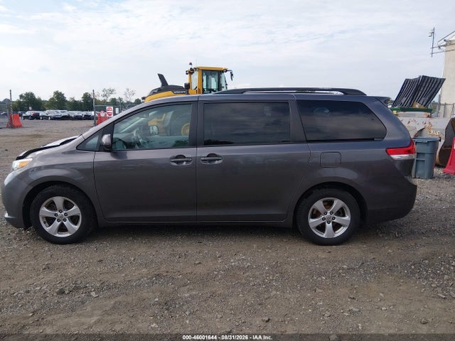 46001644 :رقم المزاد ، 5TDKK3DC2DS391888 vin ، 2013 Toyota Sienna Le V6 8 Passenger مزاد بيع