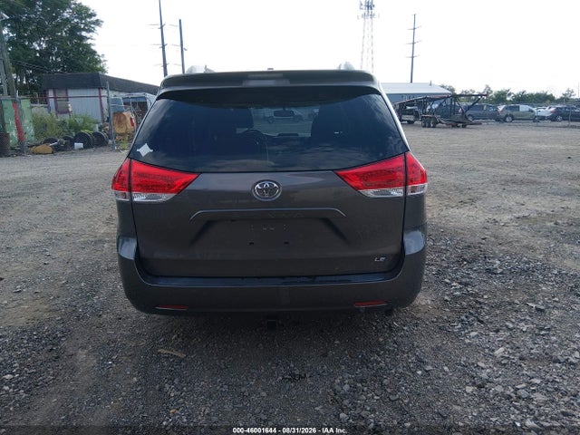 46001644 :رقم المزاد ، 5TDKK3DC2DS391888 vin ، 2013 Toyota Sienna Le V6 8 Passenger مزاد بيع