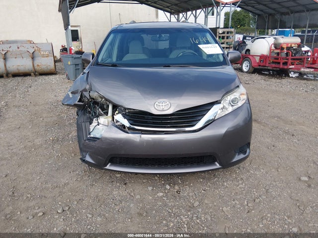 46001644 :رقم المزاد ، 5TDKK3DC2DS391888 vin ، 2013 Toyota Sienna Le V6 8 Passenger مزاد بيع
