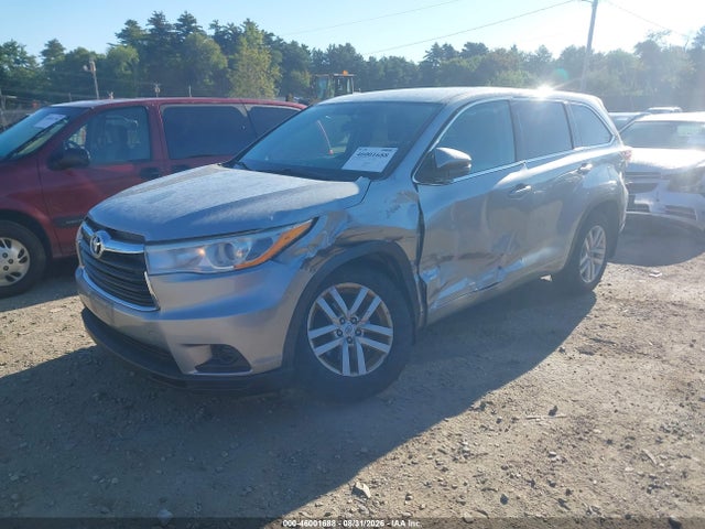 Toyota Highlander Le V6 2014 5TDBKRFH4ES020387 Image 2