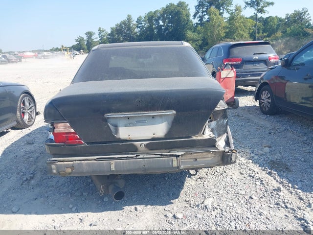 46001697 :رقم المزاد ، WDBEA32E8RC115016 vin ، 1994 Mercedes-benz E 320 مزاد بيع