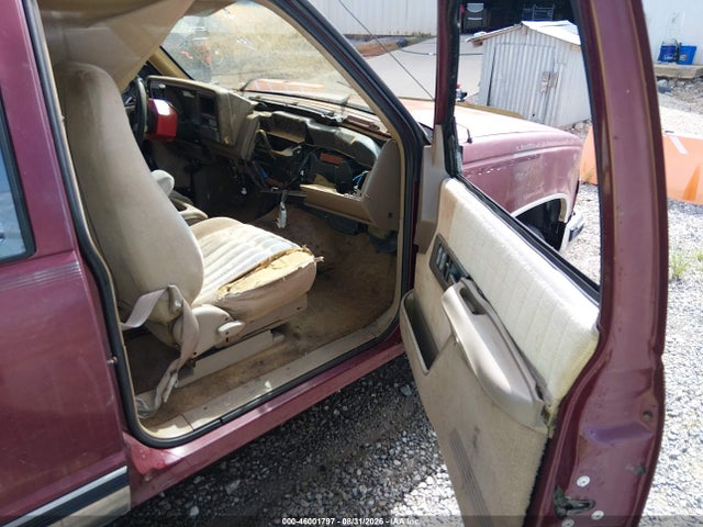 Продажа на аукционе авто 1994 Chevrolet Gmt-400 C1500, vin: 1GCEC19K3RE117658, номер лота: 46001797