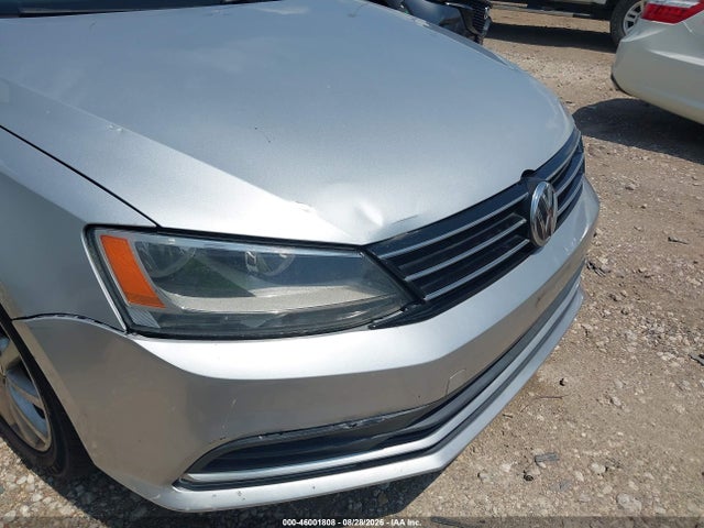 2015 Volkswagen Jetta 1.8t Se მანქანა იყიდება აუქციონზე, vin: 3VWD17AJ0FM330559, აუქციონის ნომერი: 46001808