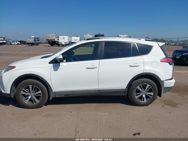 2017 Toyota Rav4 Xle მანქანა იყიდება აუქციონზე, vin: JTMRFREV8HJ117359, აუქციონის ნომერი: 46001842