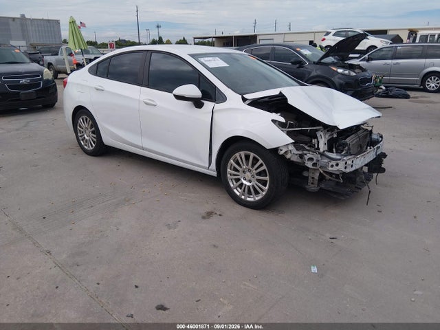 46001871 :رقم المزاد ، 1G1BC5SM4H7222338 vin ، 2017 Chevrolet Cruze Ls Auto مزاد بيع