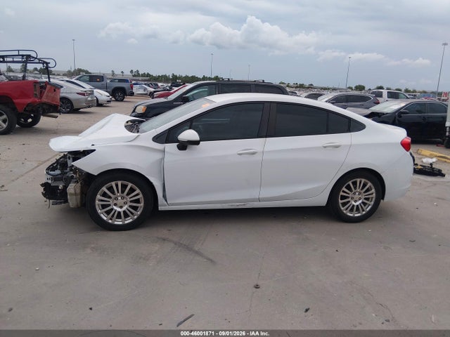 46001871 :رقم المزاد ، 1G1BC5SM4H7222338 vin ، 2017 Chevrolet Cruze Ls Auto مزاد بيع