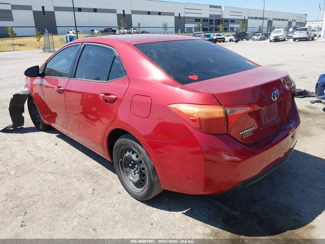 46001907 :رقم المزاد ، 5YFBURHE1JP834531 vin ، 2018 Toyota Corolla Le مزاد بيع