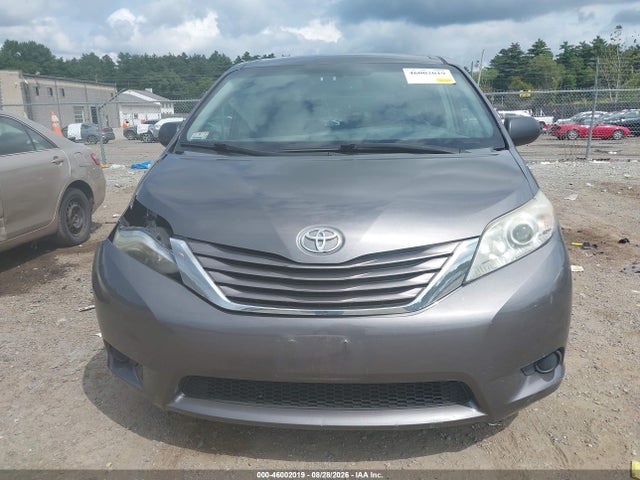 Продаж на аукціоні авто 2017 Toyota Sienna Le 8 Passenger, vin: 5TDKZ3DC1HS789322, номер лоту: 46002019
