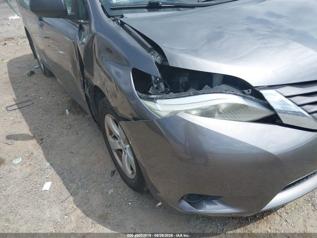 Продаж на аукціоні авто 2017 Toyota Sienna Le 8 Passenger, vin: 5TDKZ3DC1HS789322, номер лоту: 46002019