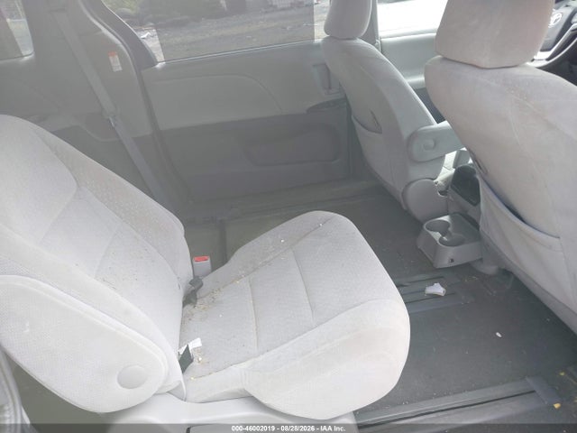 Продаж на аукціоні авто 2017 Toyota Sienna Le 8 Passenger, vin: 5TDKZ3DC1HS789322, номер лоту: 46002019