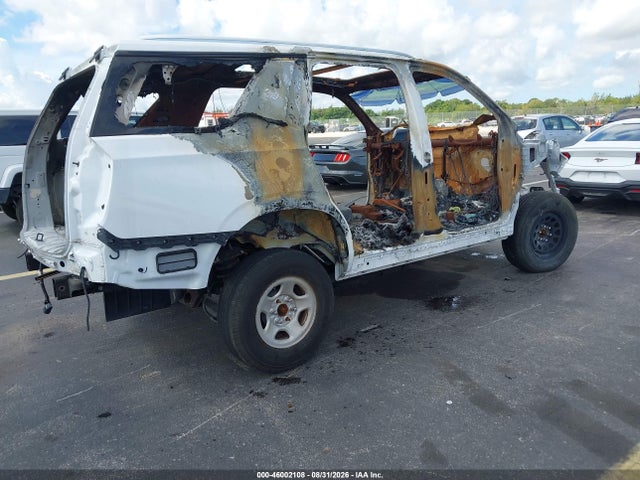 Продаж на аукціоні авто 2022 Chevrolet Tahoe 4wd Lt, vin: 1GNSKNKD5NR363758, номер лоту: 46002108