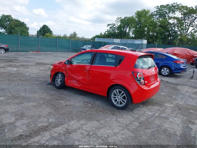 Chevrolet Sonic Lt Auto 2015 1G1JC6SB1F4151243 Image 3