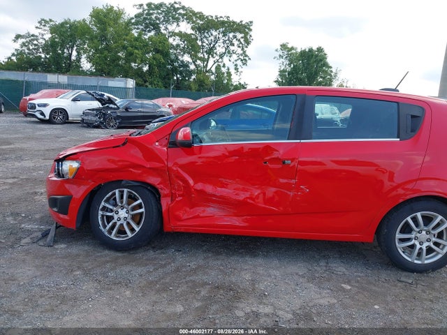 Chevrolet Sonic Lt Auto 2015 1G1JC6SB1F4151243 Image 6
