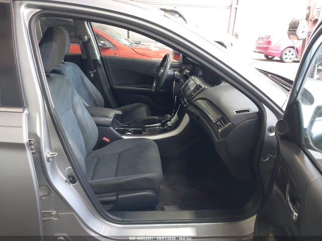 46002291 :رقم المزاد ، 1HGCR2F7XHA157335 vin ، 2017 Honda Accord Ex مزاد بيع