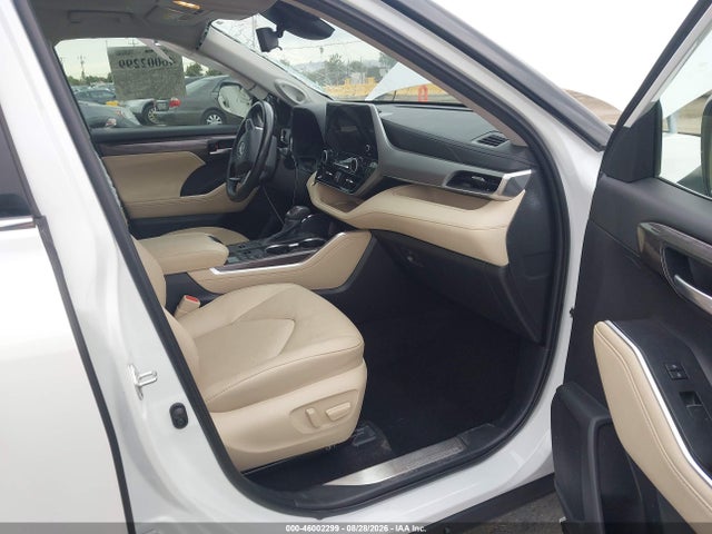 Toyota Highlander Hybrid Platinum 2024 5TDEBRCH9RS628445 Image 5
