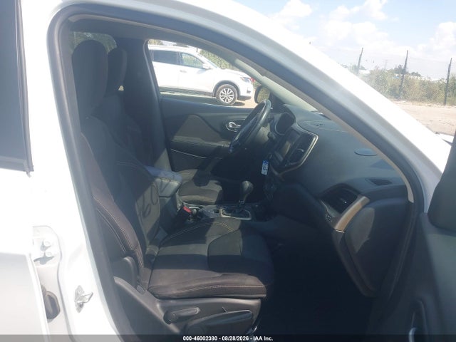 2015 Jeep Cherokee Latitude Altitude მანქანა იყიდება აუქციონზე, vin: 1C4PJMCS4FW756047, აუქციონის ნომერი: 46002380