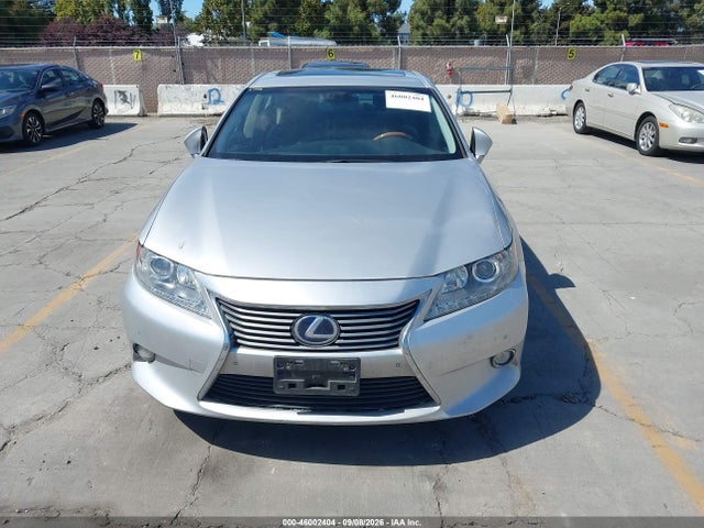 46002404 :رقم المزاد ، JTHBW1GG4F2090734 vin ، 2015 Lexus Es 300h مزاد بيع
