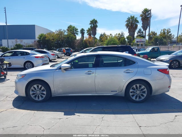 46002404 :رقم المزاد ، JTHBW1GG4F2090734 vin ، 2015 Lexus Es 300h مزاد بيع