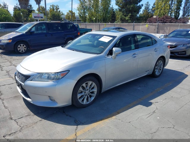 46002404 :رقم المزاد ، JTHBW1GG4F2090734 vin ، 2015 Lexus Es 300h مزاد بيع
