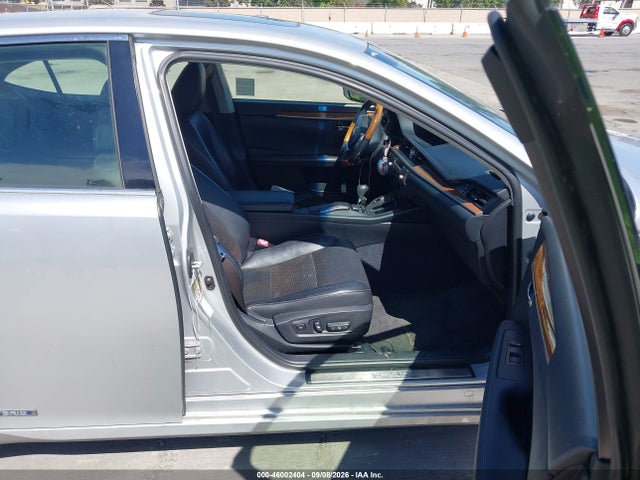 46002404 :رقم المزاد ، JTHBW1GG4F2090734 vin ، 2015 Lexus Es 300h مزاد بيع