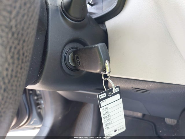 2021 Toyota Corolla Le მანქანა იყიდება აუქციონზე, vin: 5YFEPMAEXMP212175, აუქციონის ნომერი: 46002412