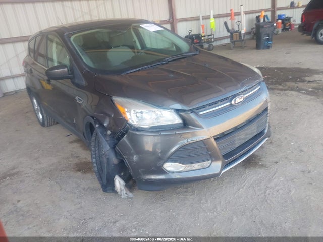 46002450 :رقم المزاد ، 1FMCU0GX7GUB41277 vin ، 2016 Ford Escape Se مزاد بيع