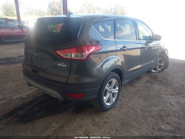 46002450 :رقم المزاد ، 1FMCU0GX7GUB41277 vin ، 2016 Ford Escape Se مزاد بيع