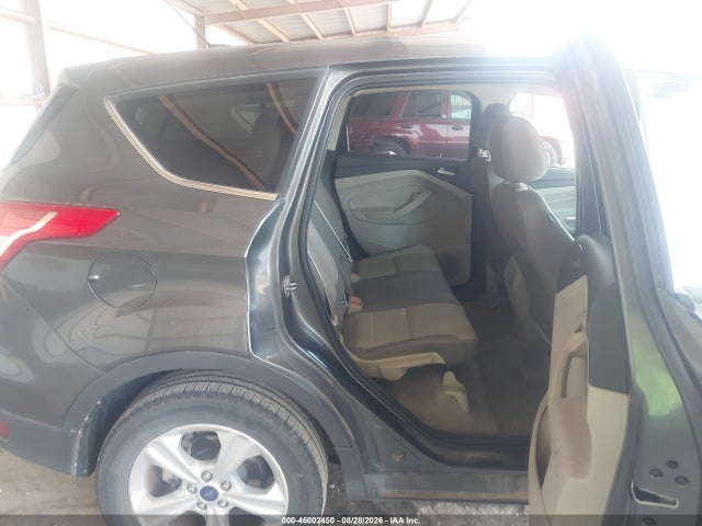 46002450 :رقم المزاد ، 1FMCU0GX7GUB41277 vin ، 2016 Ford Escape Se مزاد بيع