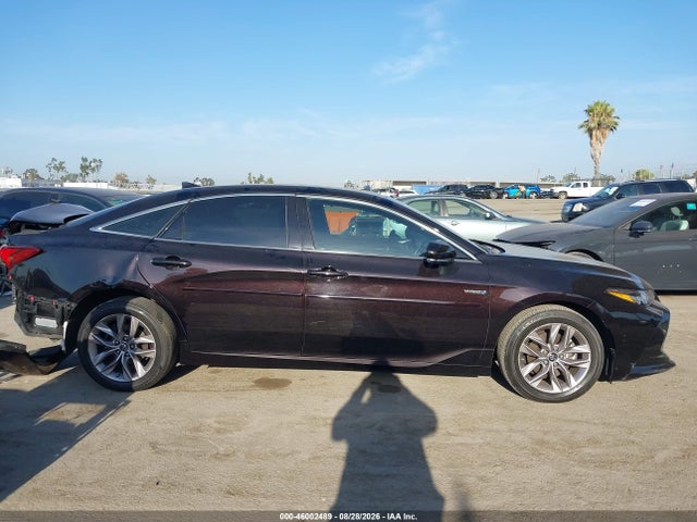 2019 Toyota Avalon Hybrid Xle მანქანა იყიდება აუქციონზე, vin: 4T1B21FBXKU002296, აუქციონის ნომერი: 46002489